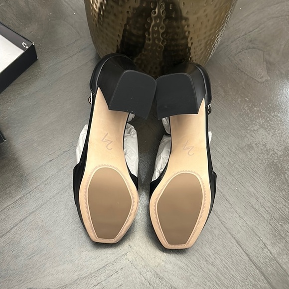 27 EDIT Naturalizer Jae Leather T-Strap Platform Dress Sandals - Picture 3 of 11